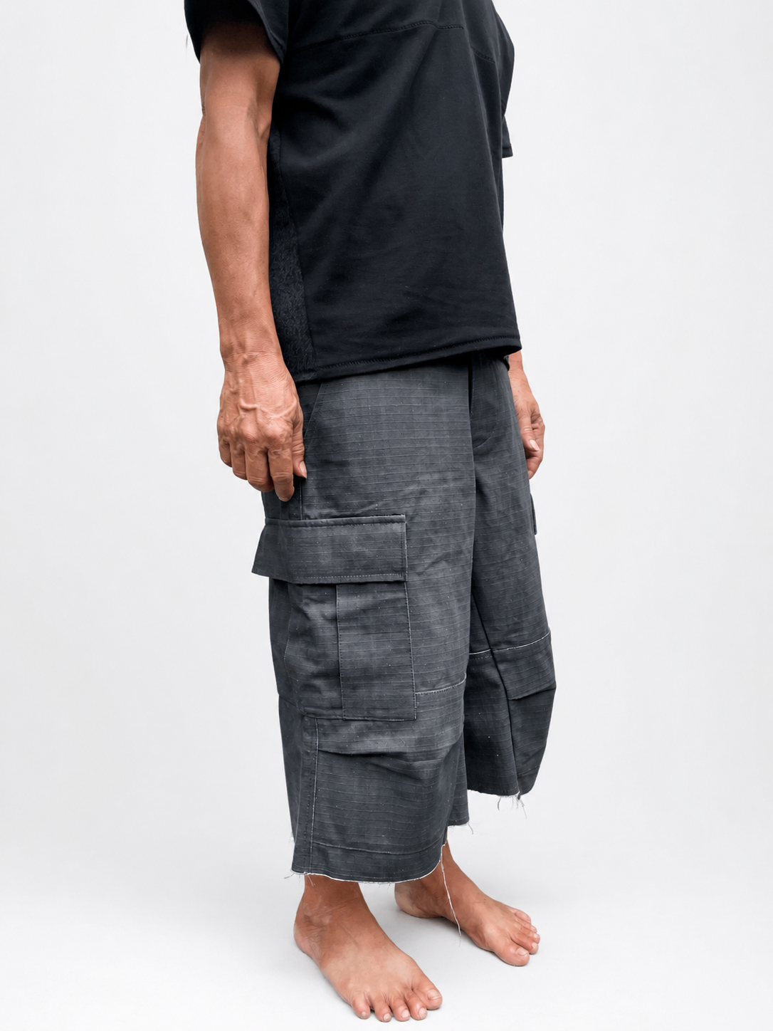 PLAID RIP-STOP CARGO SHORTS BLACK