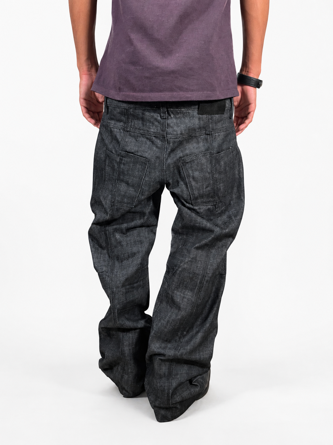 CINDER LOW-RISE SELVEDGE DENIM